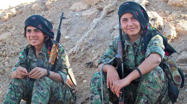 Al fianco della resistenza curda
