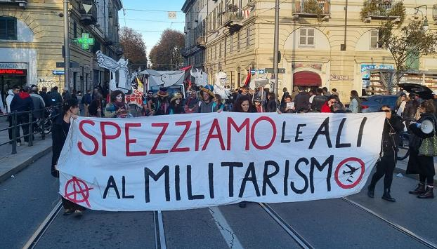 Torino, report della manifestazione antimilitarista del 18 novembre