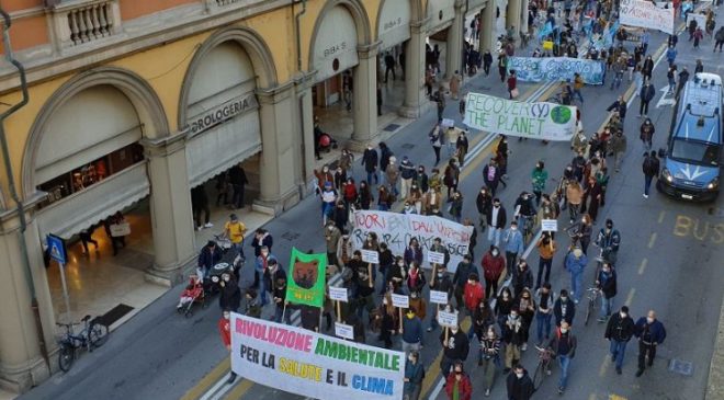 Politiche ambientali. Per una svolta radicale.