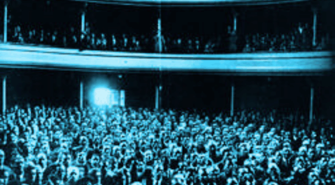 Il sipario strappato. Carrara – Teatro Politeama: depredazione pubblica per uso privato