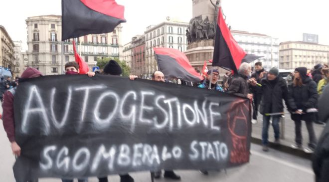 Napoli: Solidali con chi lotta e costruisce solidarietà